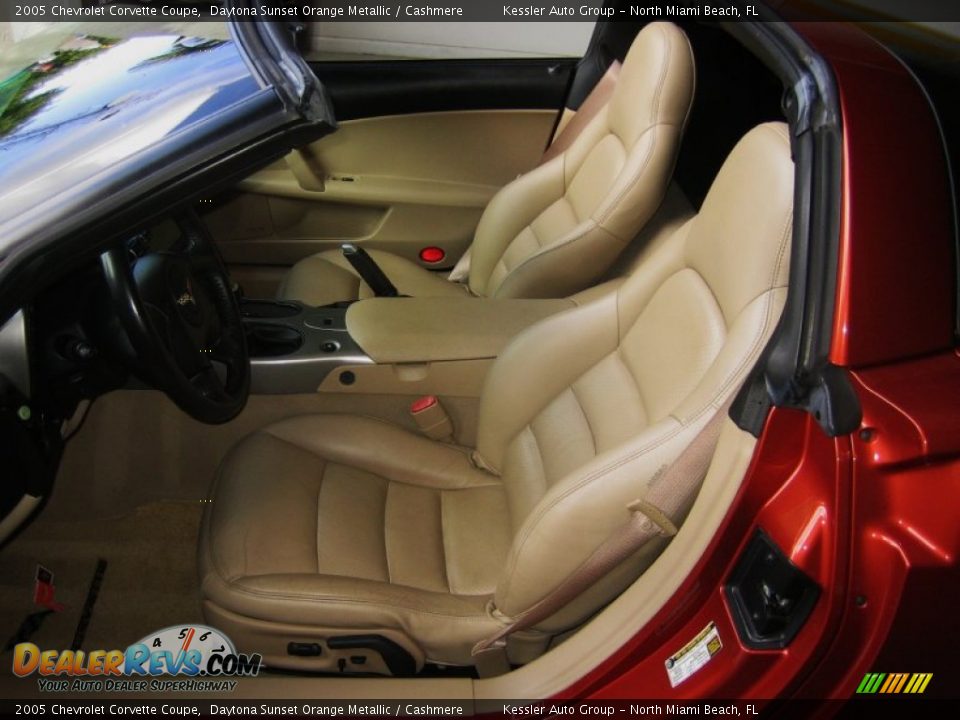 Cashmere Interior - 2005 Chevrolet Corvette Coupe Photo #15