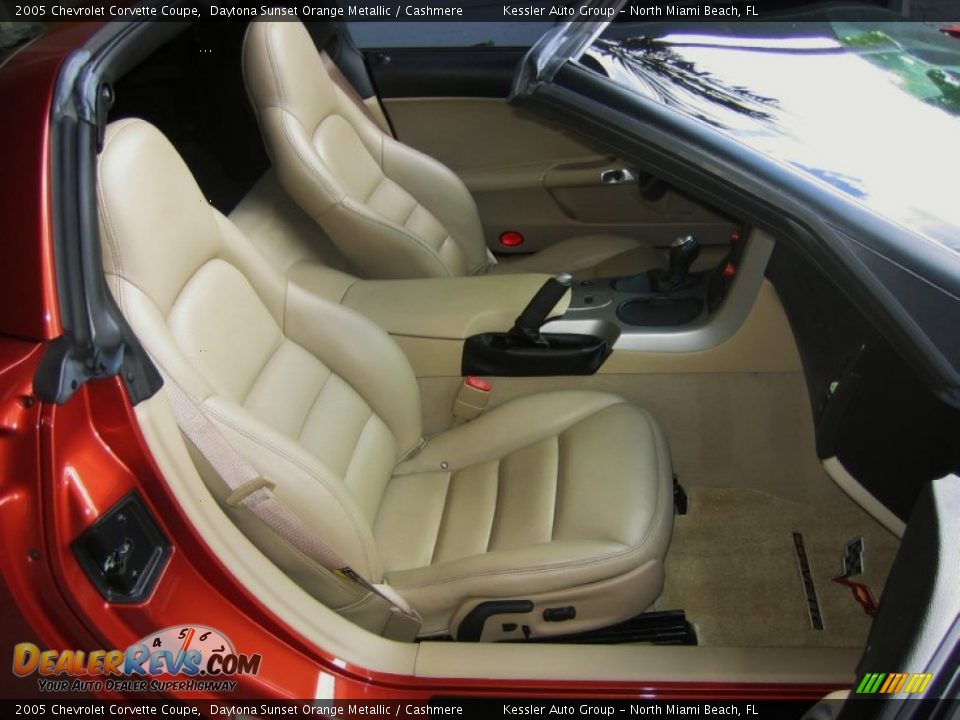 Cashmere Interior - 2005 Chevrolet Corvette Coupe Photo #16