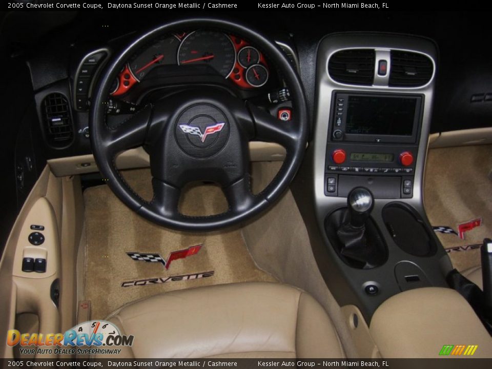 Dashboard of 2005 Chevrolet Corvette Coupe Photo #22