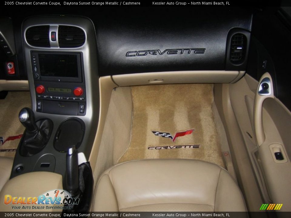 2005 Chevrolet Corvette Coupe Daytona Sunset Orange Metallic / Cashmere Photo #23