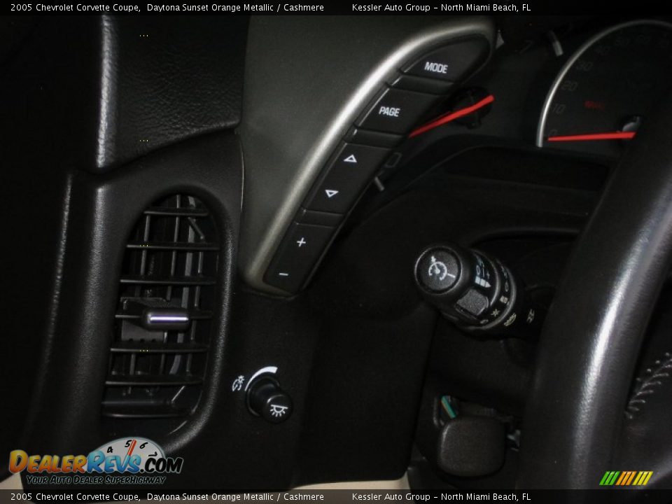 Controls of 2005 Chevrolet Corvette Coupe Photo #24