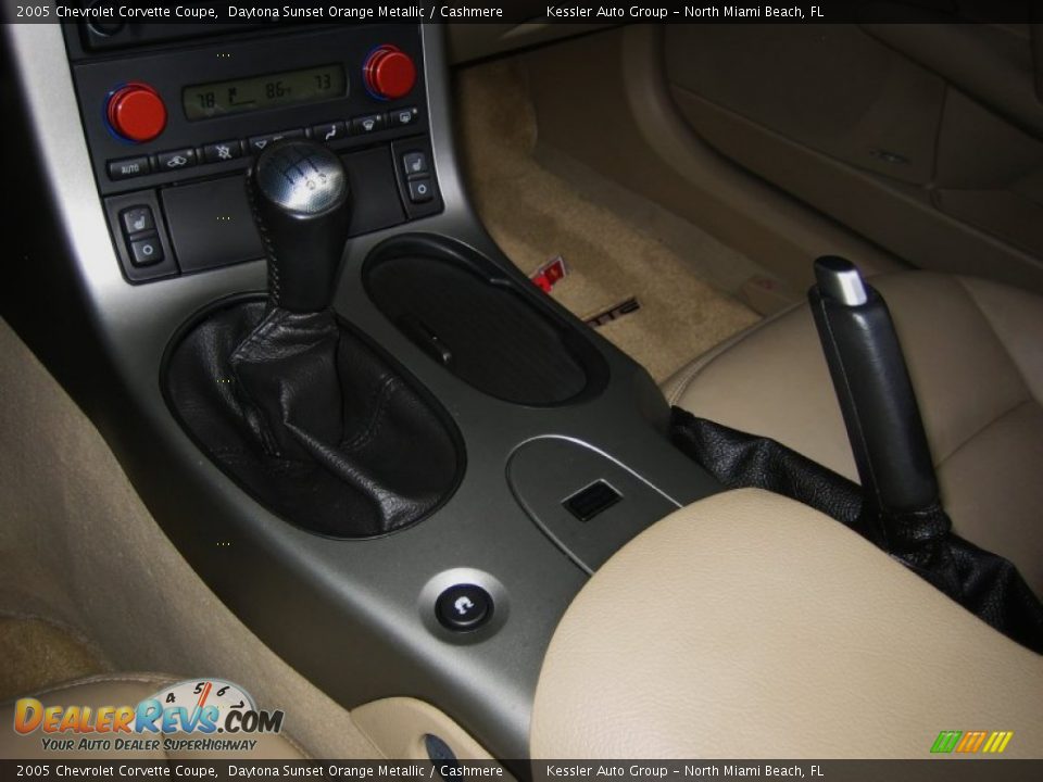 2005 Chevrolet Corvette Coupe Shifter Photo #28