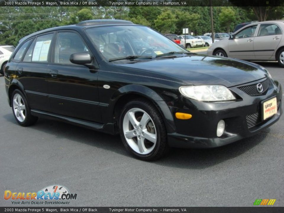 Front 3/4 View of 2003 Mazda Protege 5 Wagon Photo #7