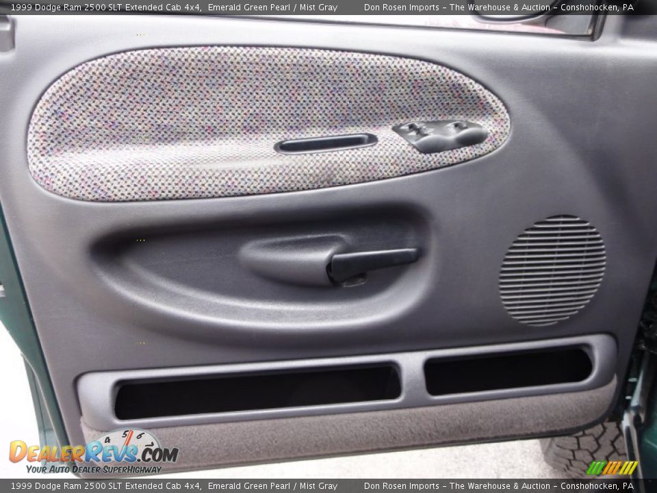 Door Panel of 1999 Dodge Ram 2500 SLT Extended Cab 4x4 Photo #14