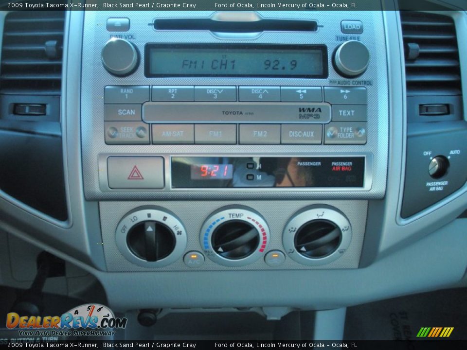Controls of 2009 Toyota Tacoma X-Runner Photo #22