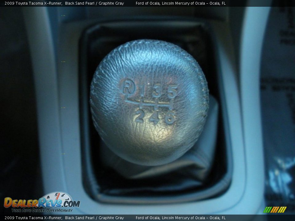 2009 Toyota Tacoma X-Runner Shifter Photo #23