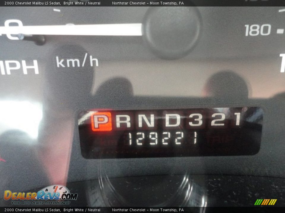 2000 Chevrolet Malibu LS Sedan Bright White / Neutral Photo #14