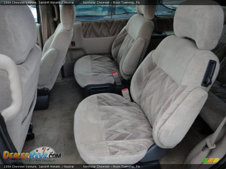 Neutral Interior 1999 Chevrolet Venture Photo 9