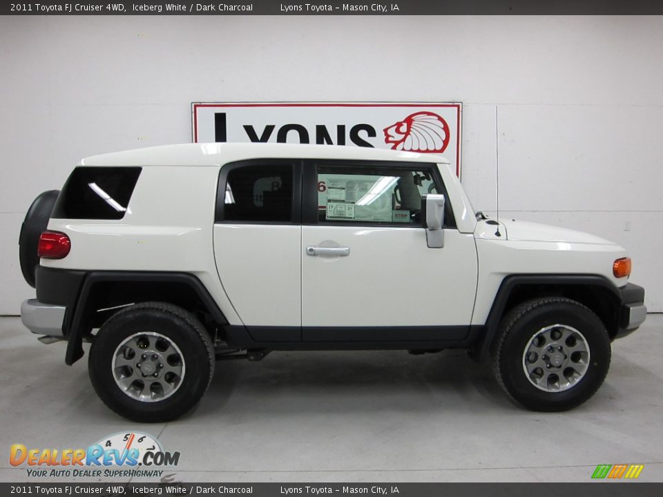 2011 Toyota FJ Cruiser 4WD Iceberg White / Dark Charcoal Photo #4