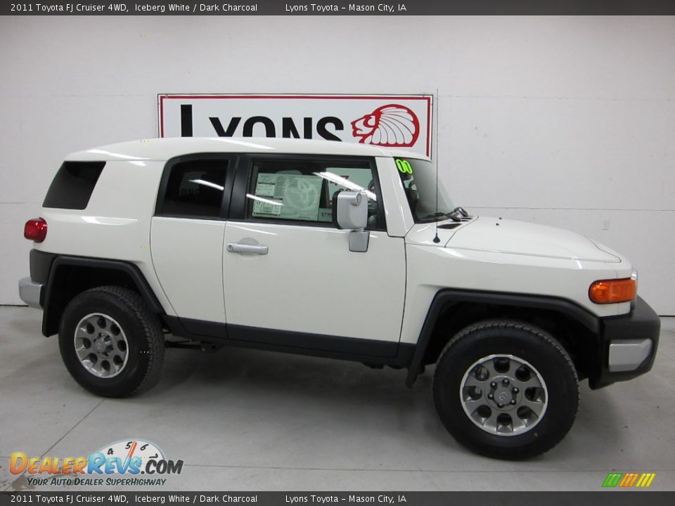2011 Toyota FJ Cruiser 4WD Iceberg White / Dark Charcoal Photo #5
