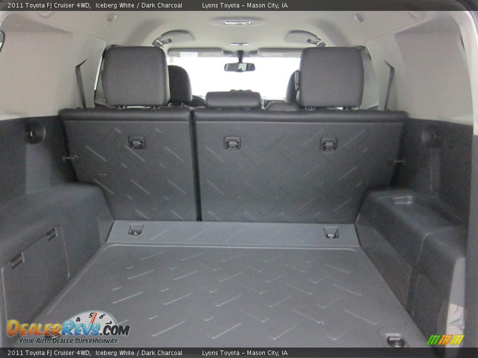 2011 Toyota FJ Cruiser 4WD Iceberg White / Dark Charcoal Photo #14