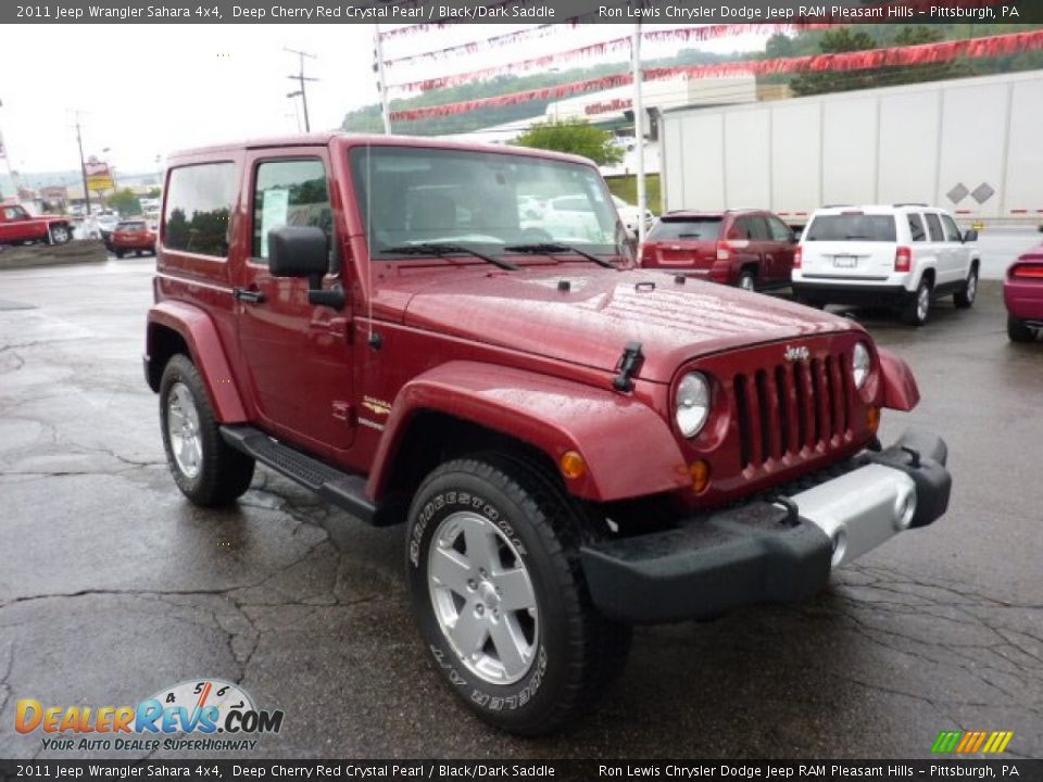 Front 3/4 View of 2011 Jeep Wrangler Sahara 4x4 Photo #7