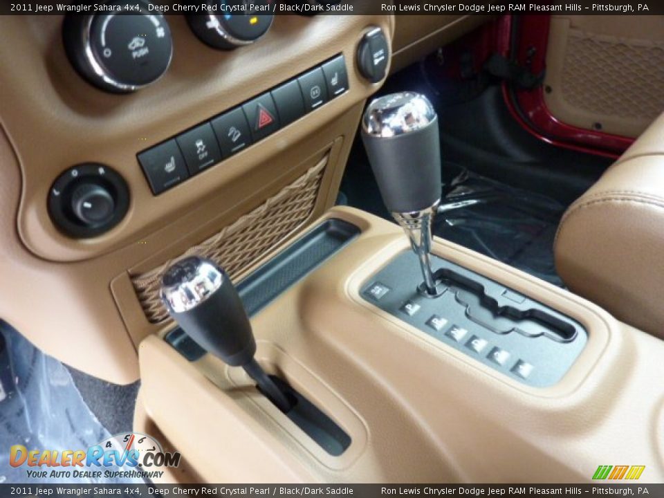 2011 Jeep Wrangler Sahara 4x4 Shifter Photo #21