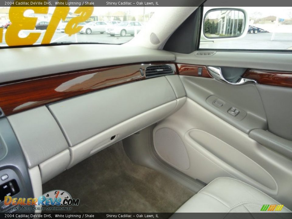 2004 Cadillac DeVille DHS White Lightning / Shale Photo #19