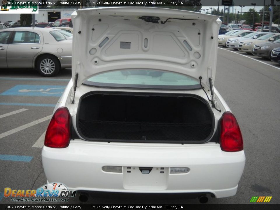 2007 Chevrolet Monte Carlo SS White / Gray Photo #4