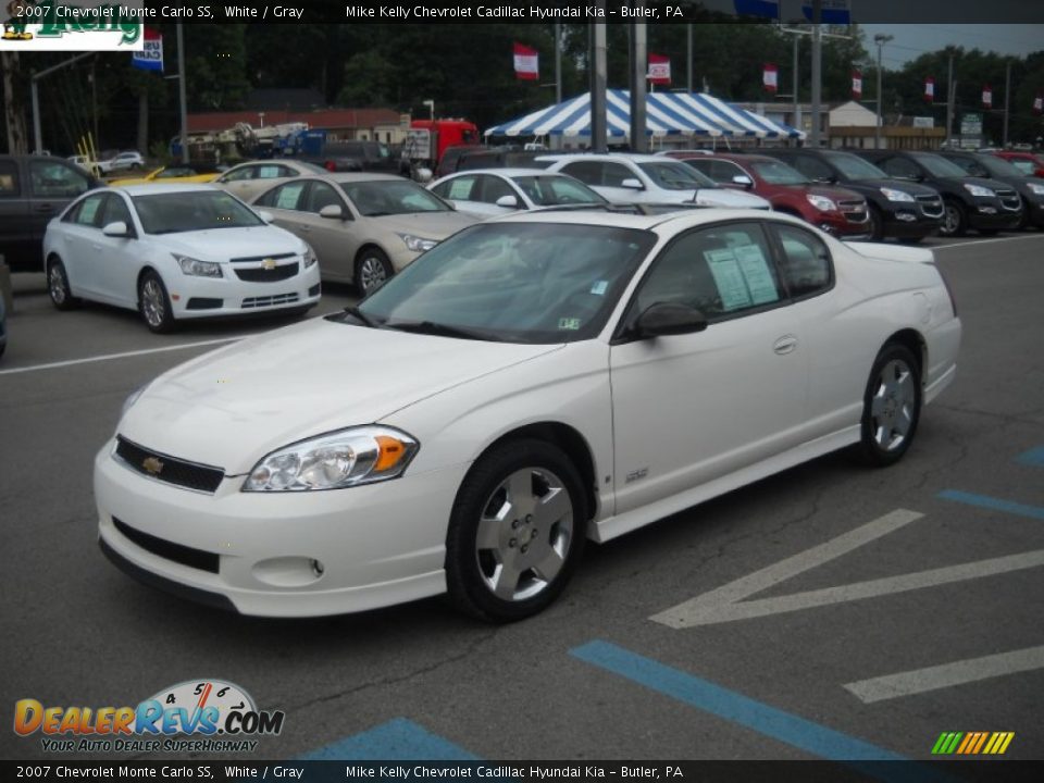 2007 Chevrolet Monte Carlo SS White / Gray Photo #7