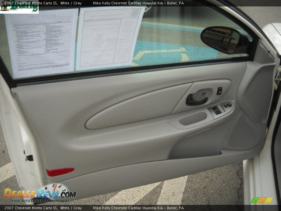 2007 Chevrolet Monte Carlo SS White / Gray Photo #8
