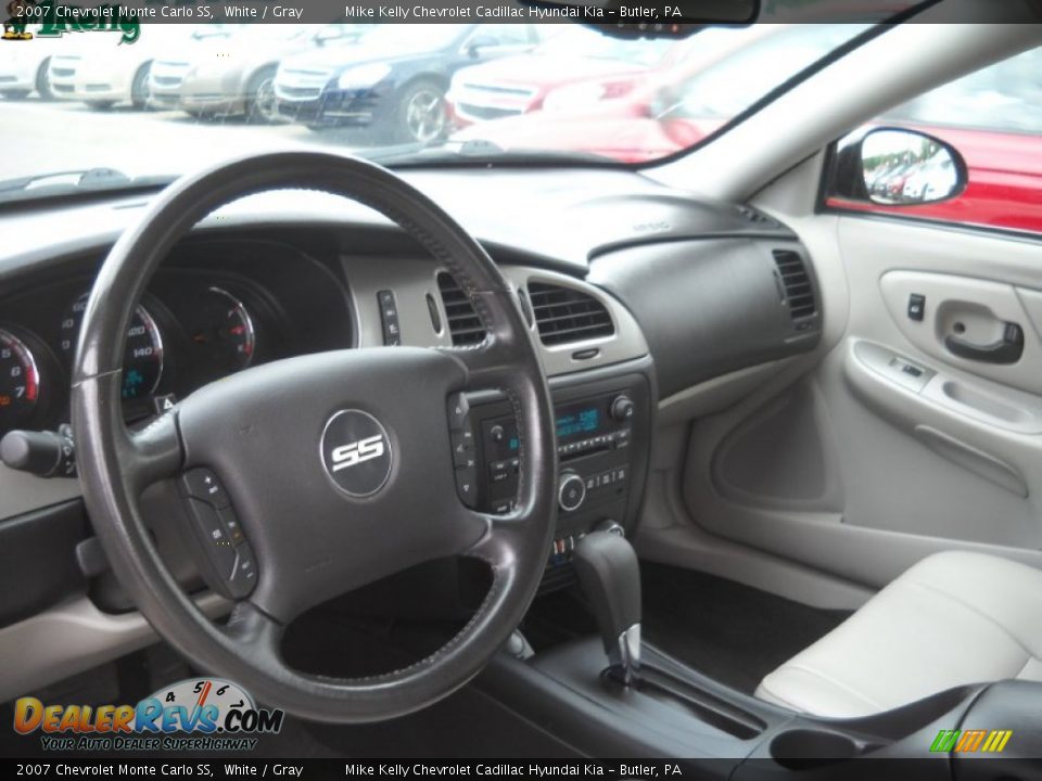 Gray Interior - 2007 Chevrolet Monte Carlo SS Photo #9