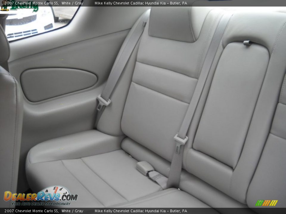 2007 Chevrolet Monte Carlo SS White / Gray Photo #13