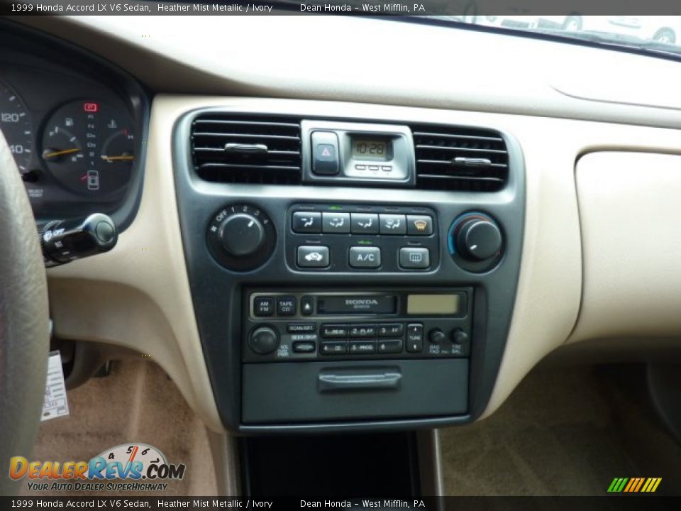 Controls of 1999 Honda Accord LX V6 Sedan Photo #13