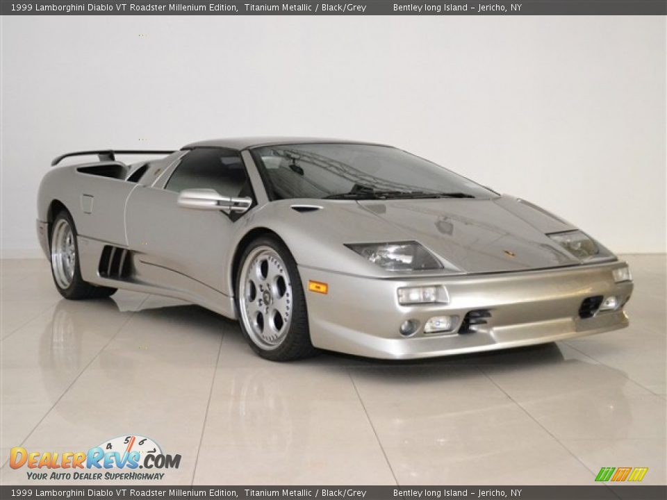 Front 3/4 View of 1999 Lamborghini Diablo VT Roadster Millenium Edition Photo #12