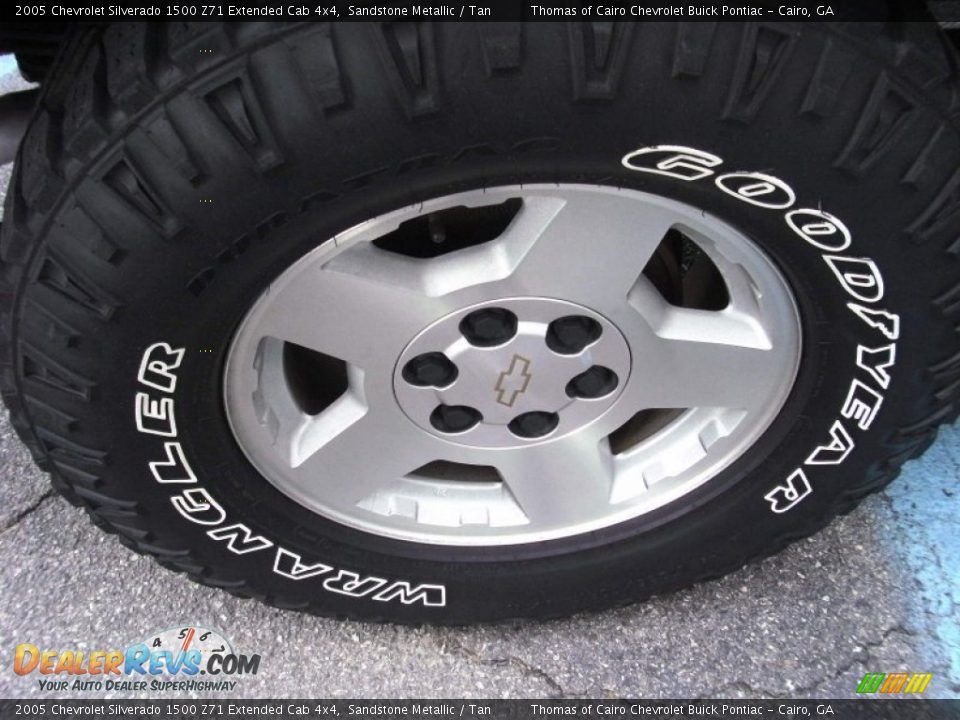 2005 Chevrolet Silverado 1500 Z71 Extended Cab 4x4 Sandstone Metallic / Tan Photo #5