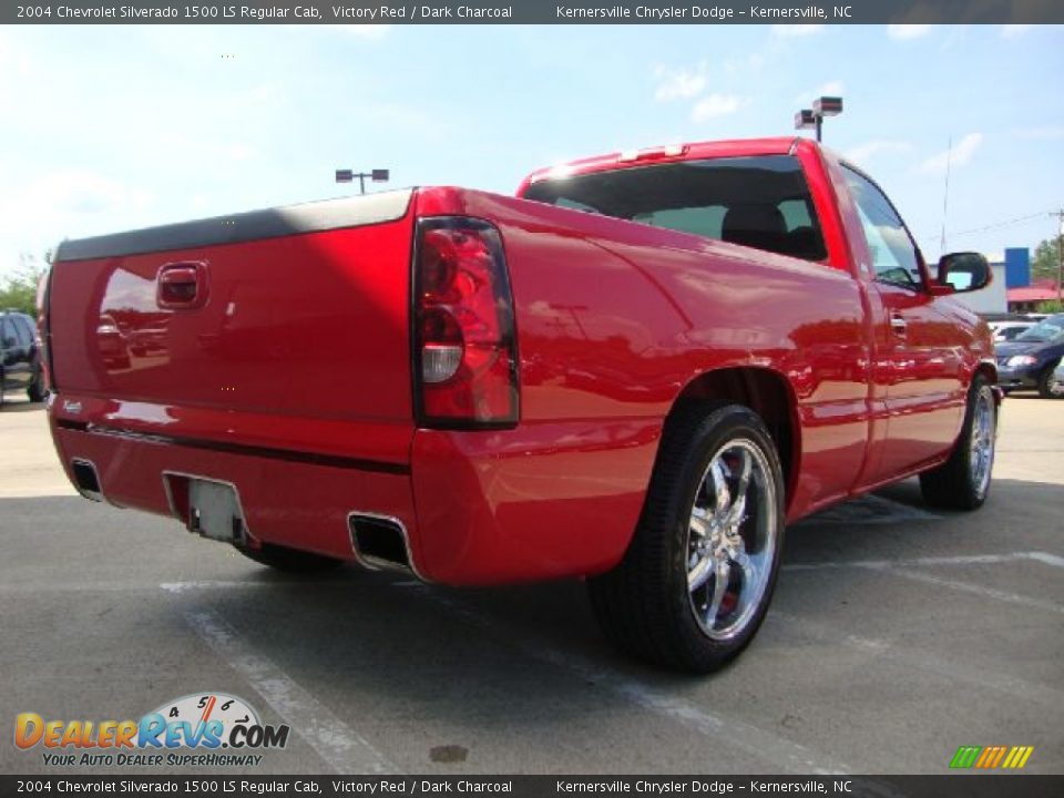 Victory Red 2004 Chevrolet Silverado 1500 LS Regular Cab Photo #3