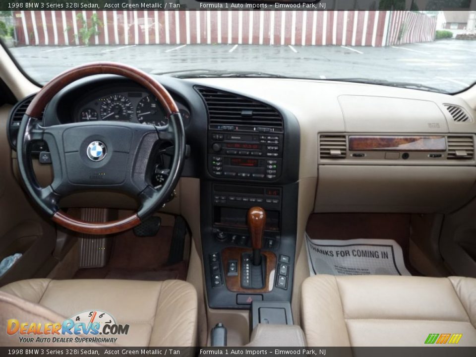 Dashboard of 1998 BMW 3 Series 328i Sedan Photo #9