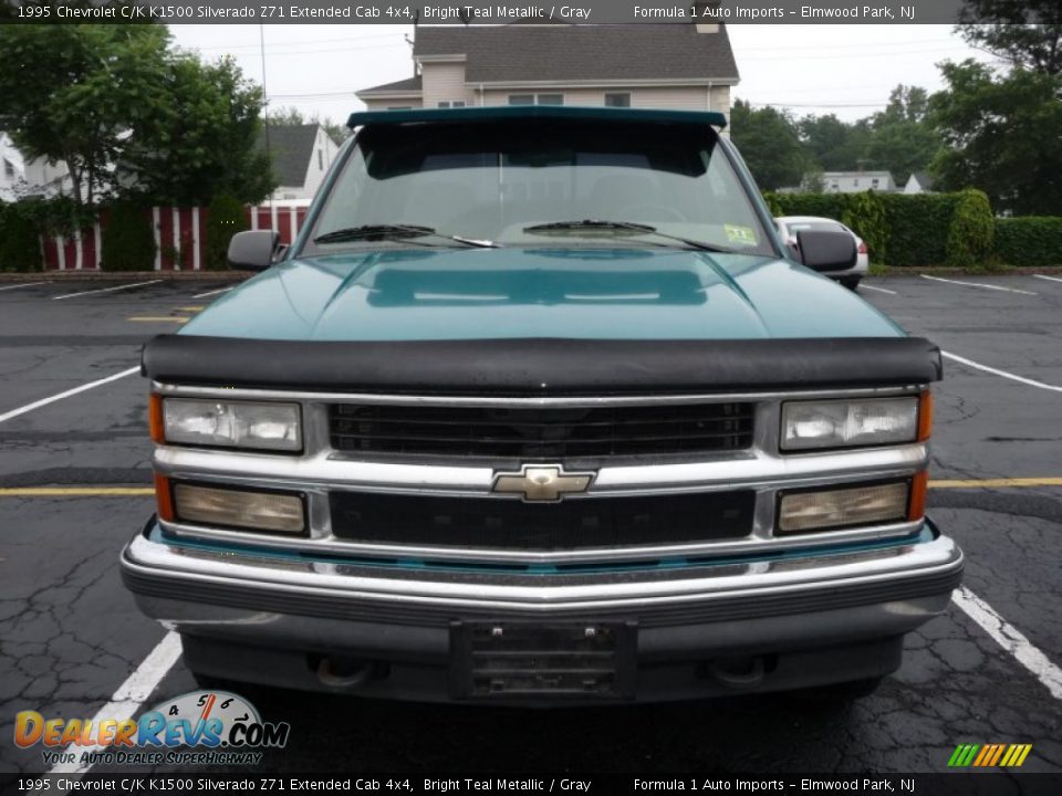 1995 Chevrolet C/K K1500 Silverado Z71 Extended Cab 4x4 Bright Teal Metallic / Gray Photo #13