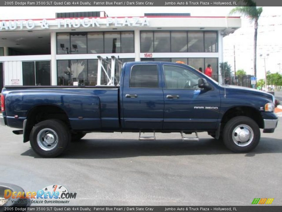 2005 Dodge Ram 3500 SLT Quad Cab 4x4 Dually Patriot Blue Pearl / Dark Slate Gray Photo #10