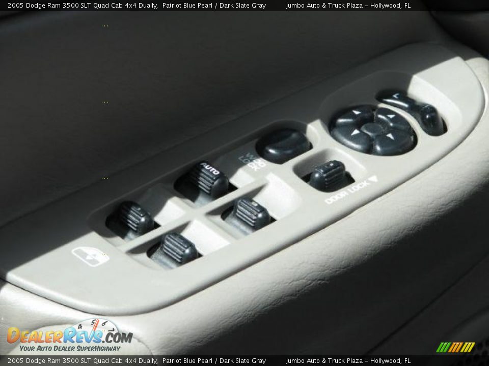 2005 Dodge Ram 3500 SLT Quad Cab 4x4 Dually Patriot Blue Pearl / Dark Slate Gray Photo #19