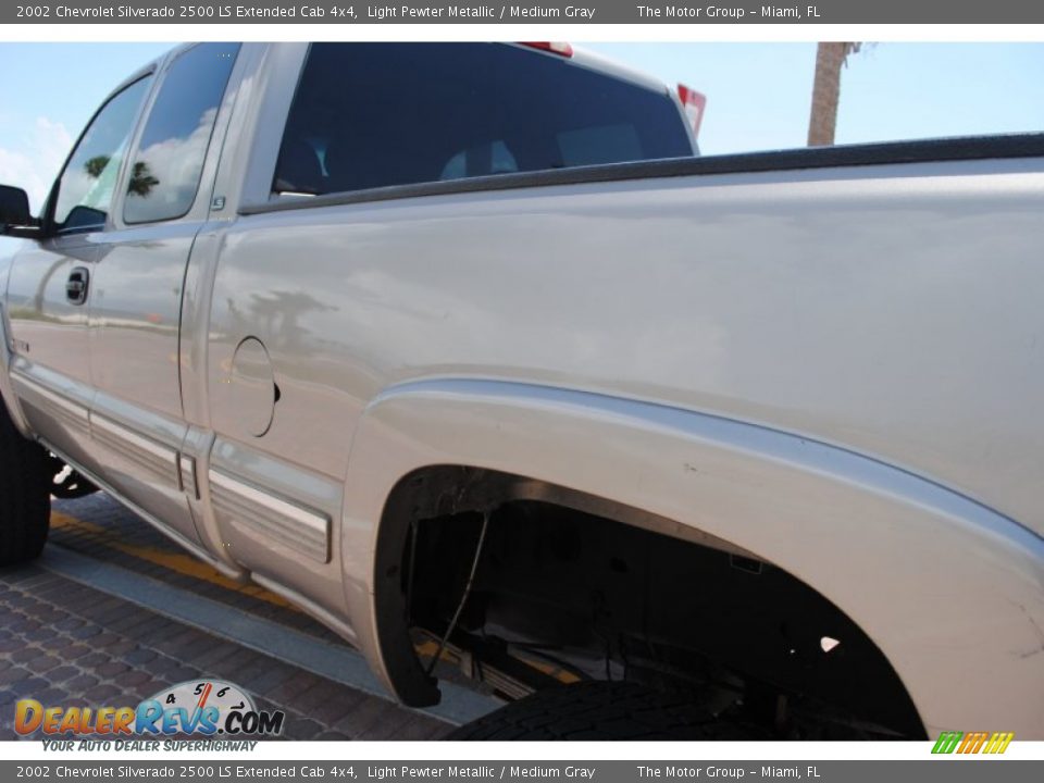 2002 Chevrolet Silverado 2500 LS Extended Cab 4x4 Light Pewter Metallic / Medium Gray Photo #14