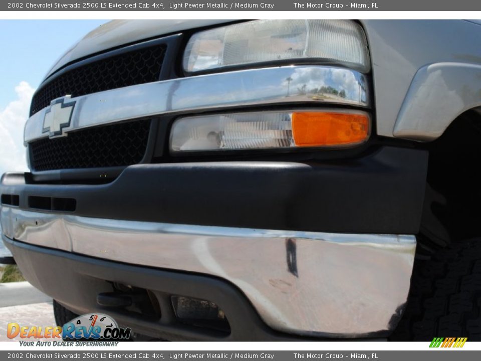 2002 Chevrolet Silverado 2500 LS Extended Cab 4x4 Light Pewter Metallic / Medium Gray Photo #16