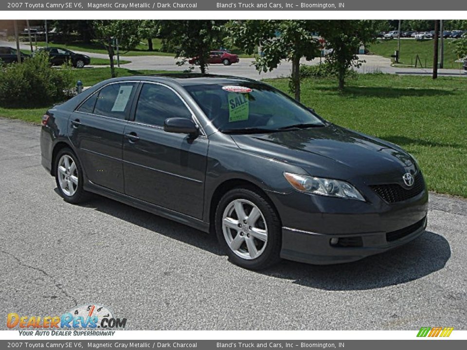 2007 Toyota Camry SE V6 Magnetic Gray Metallic / Dark Charcoal Photo #1