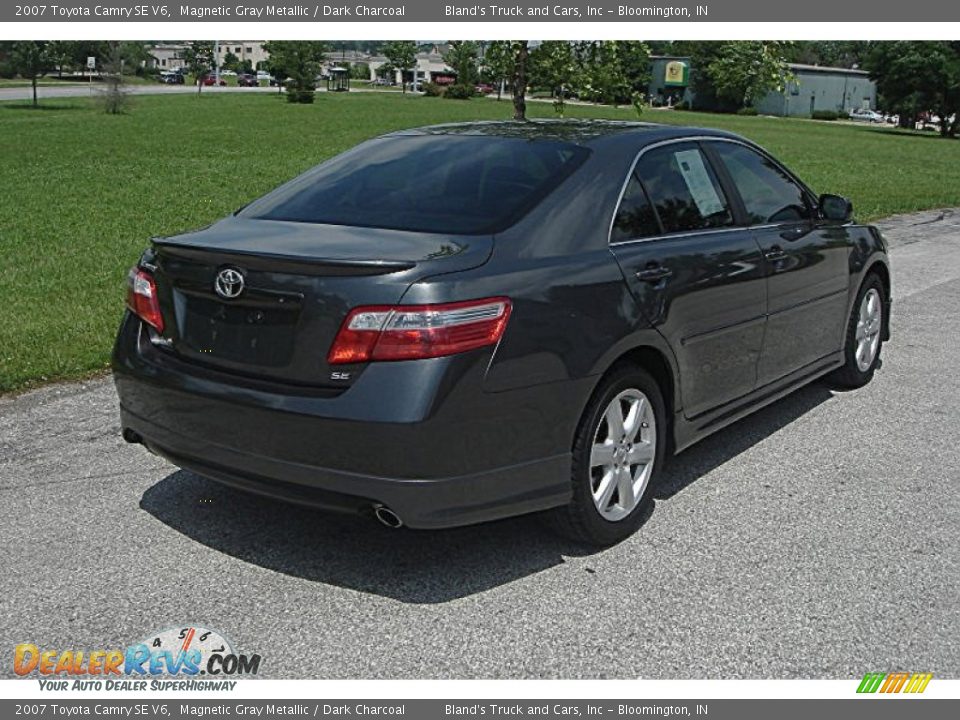 2007 Toyota Camry SE V6 Magnetic Gray Metallic / Dark Charcoal Photo #2