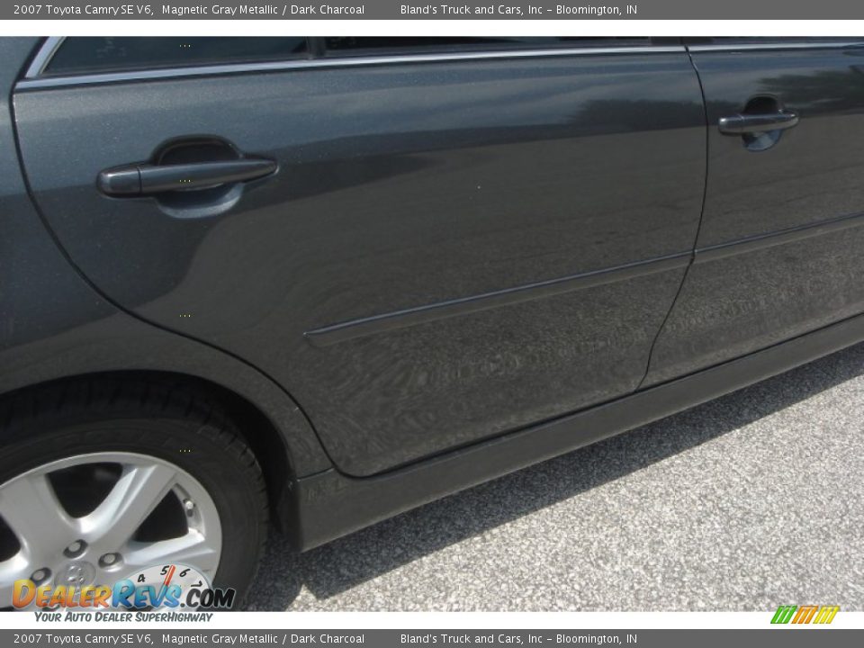 2007 Toyota Camry SE V6 Magnetic Gray Metallic / Dark Charcoal Photo #6