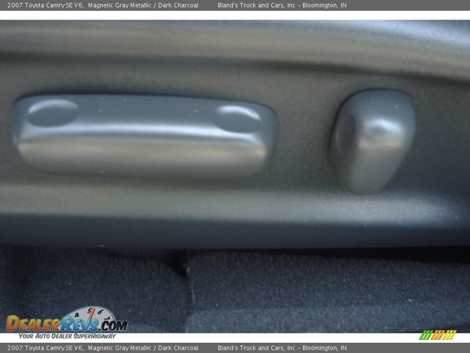 2007 Toyota Camry SE V6 Magnetic Gray Metallic / Dark Charcoal Photo #21