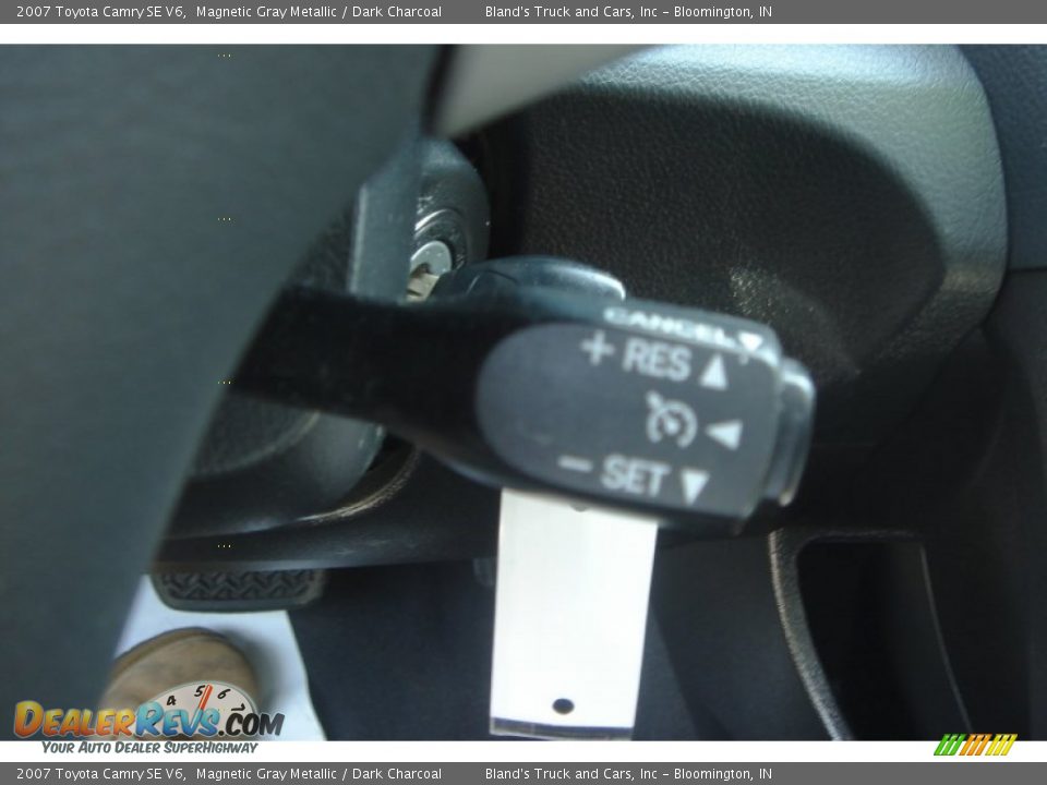 2007 Toyota Camry SE V6 Magnetic Gray Metallic / Dark Charcoal Photo #27