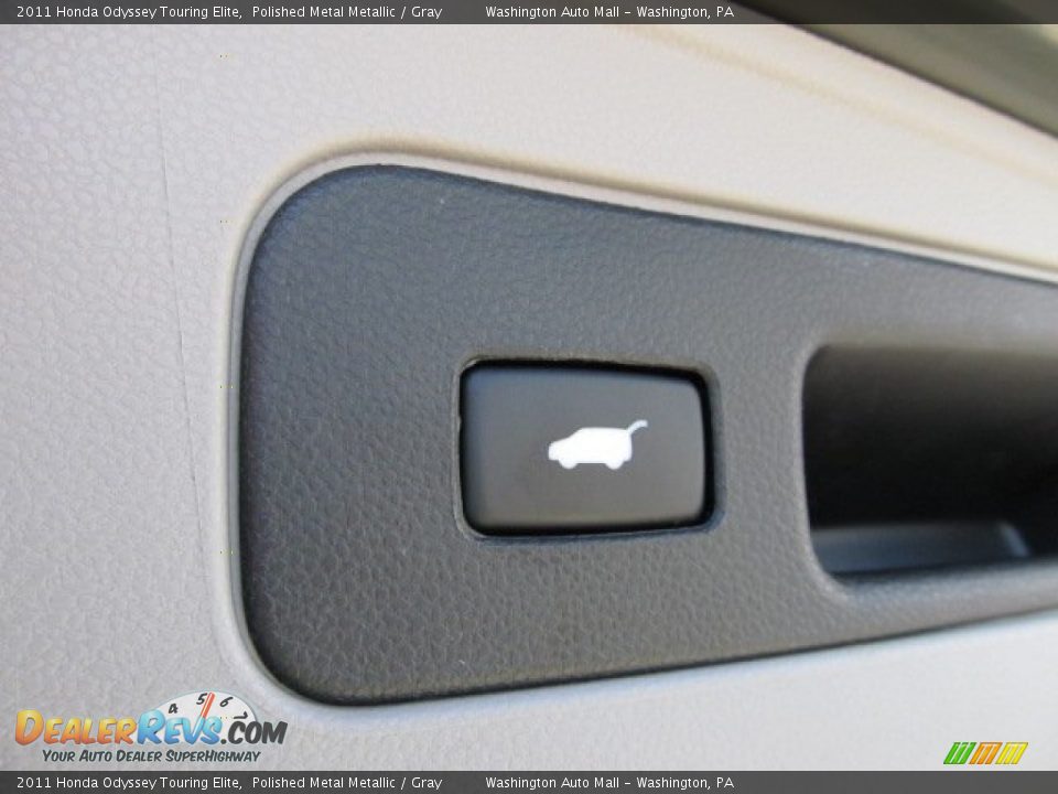 2011 Honda Odyssey Touring Elite Polished Metal Metallic / Gray Photo #19