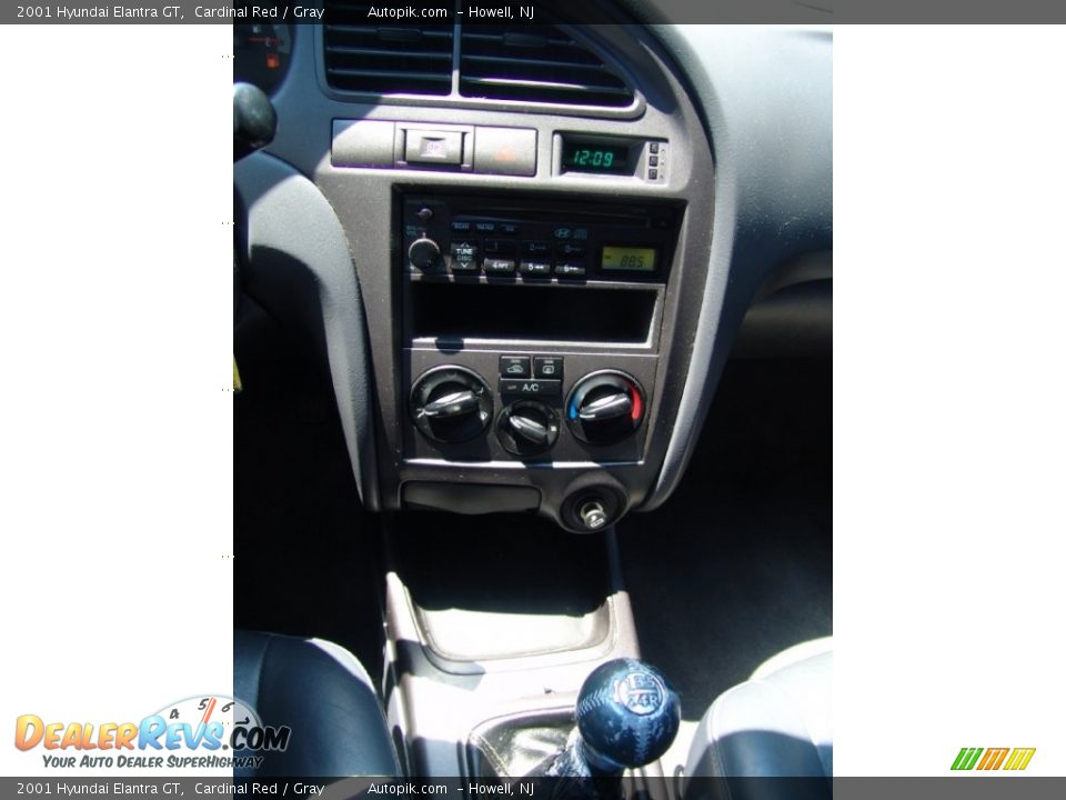 2001 Hyundai Elantra GT Cardinal Red / Gray Photo #19