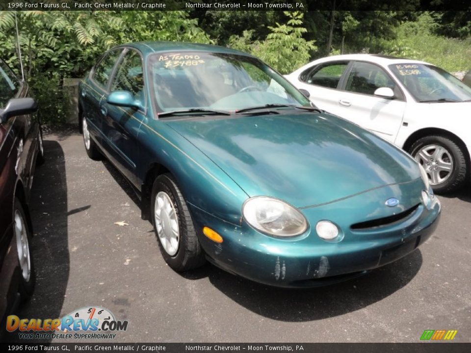 1996 Ford Taurus GL Pacific Green Metallic / Graphite Photo #1