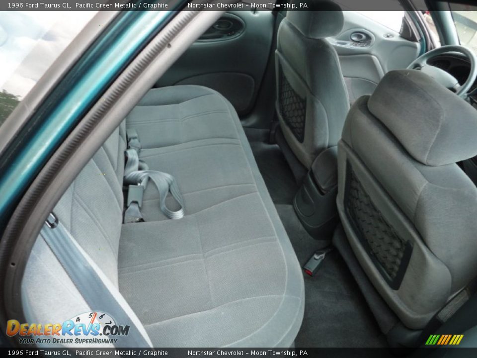 1996 Ford Taurus GL Pacific Green Metallic / Graphite Photo #12
