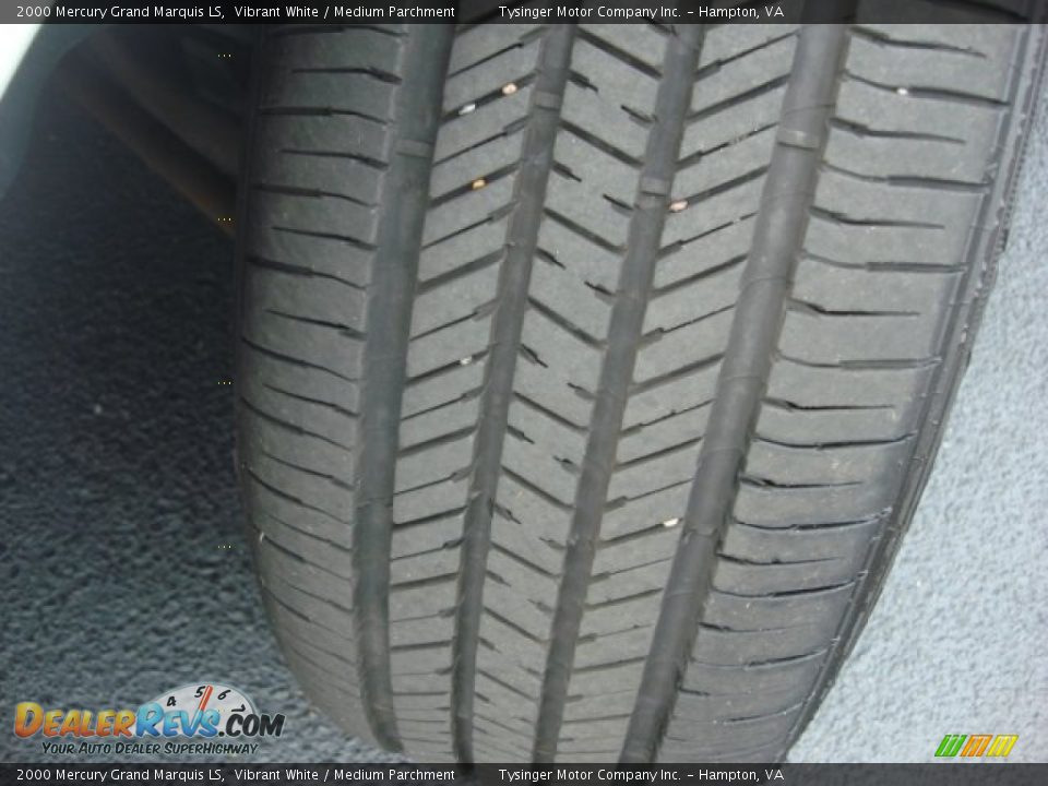 2000 Mercury Grand Marquis LS Vibrant White / Medium Parchment Photo #16