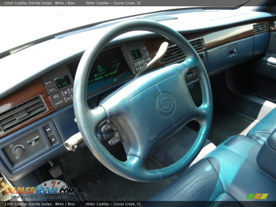 1996 Cadillac DeVille Sedan Steering Wheel Photo #3