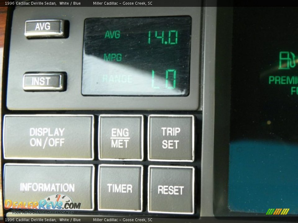 Controls of 1996 Cadillac DeVille Sedan Photo #23