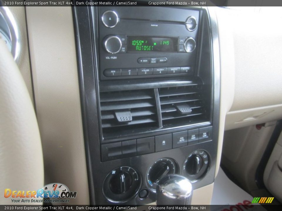 Controls of 2010 Ford Explorer Sport Trac XLT 4x4 Photo #33