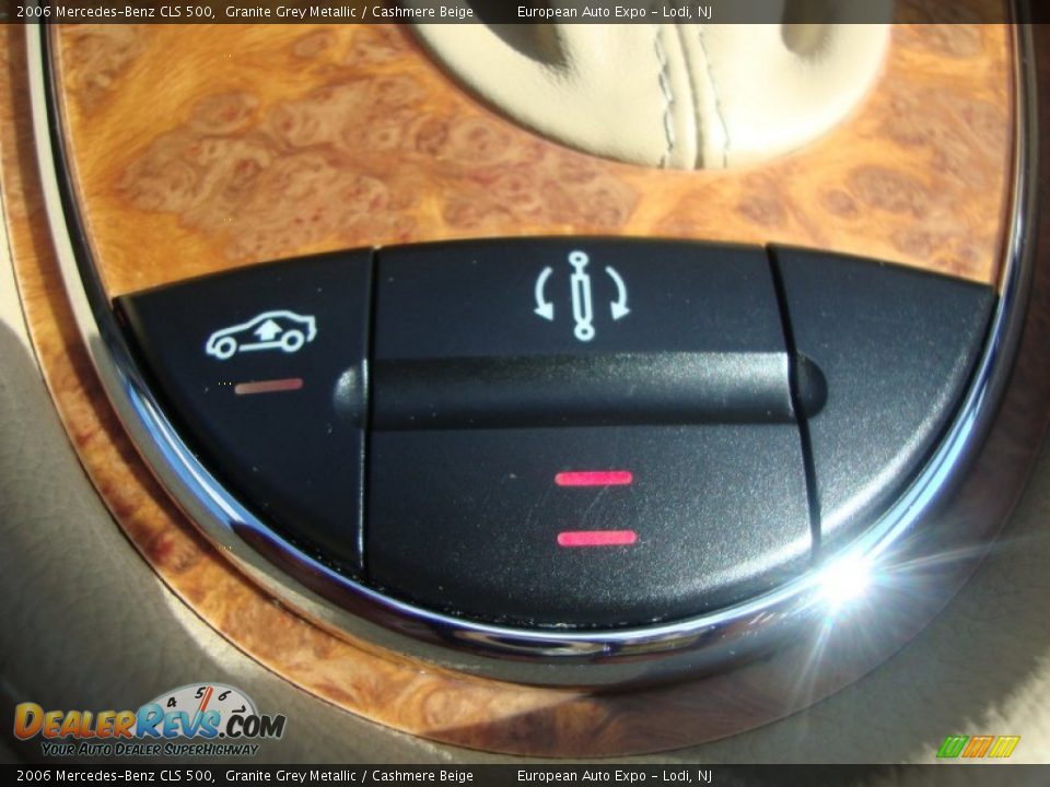 2006 Mercedes-Benz CLS 500 Granite Grey Metallic / Cashmere Beige Photo #22