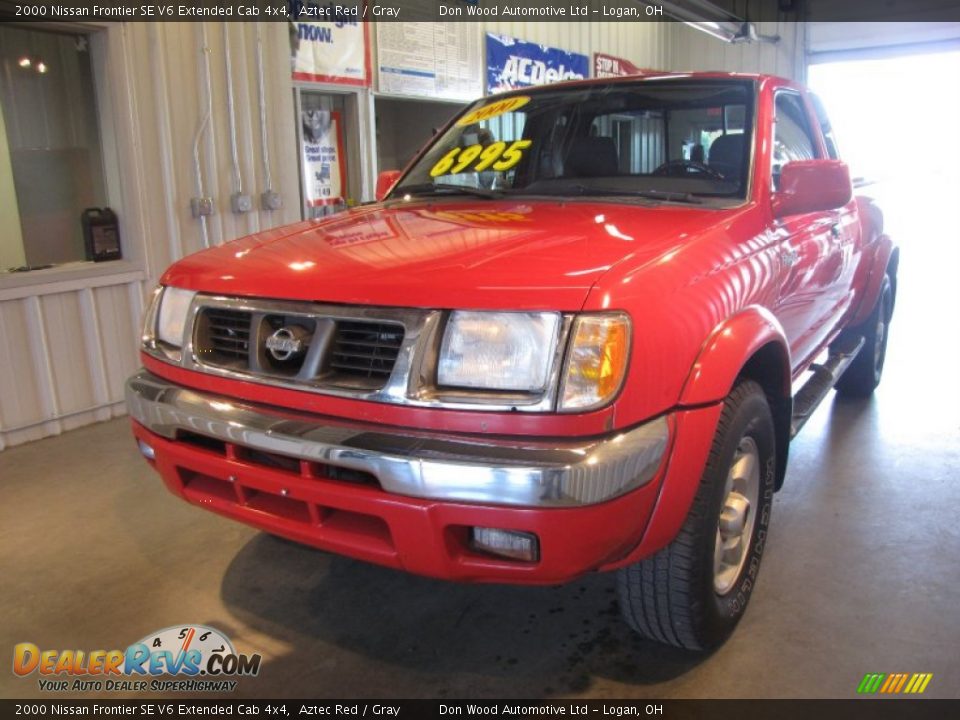 2000 Nissan Frontier SE V6 Extended Cab 4x4 Aztec Red / Gray Photo #2
