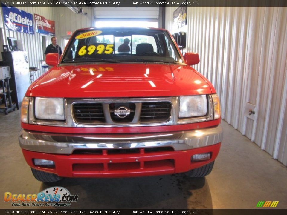 2000 Nissan Frontier SE V6 Extended Cab 4x4 Aztec Red / Gray Photo #5