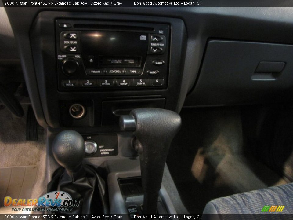 2000 Nissan Frontier SE V6 Extended Cab 4x4 Aztec Red / Gray Photo #8